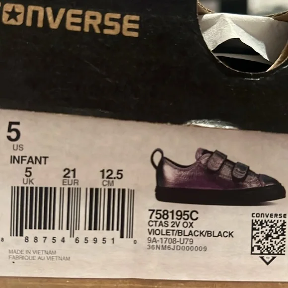 Chuck Taylor® All Star® Converse Iridescent Leather Low Top Sneaker | NEW!!!💜 - Picture 11 of 11